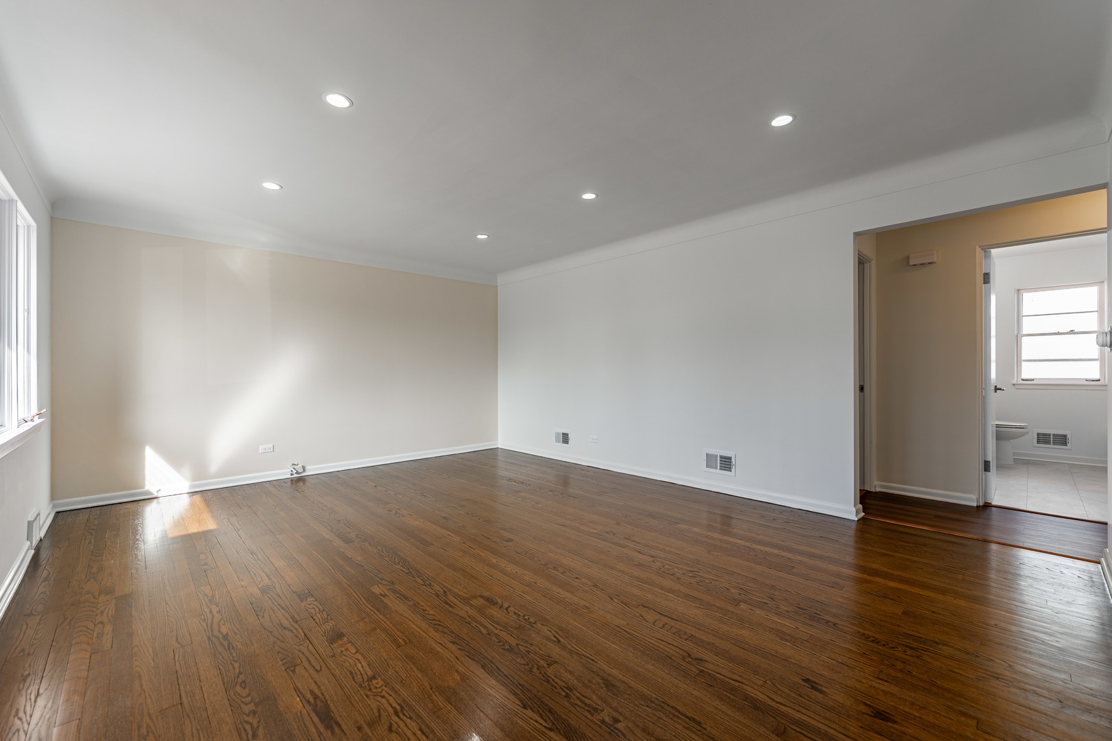 4313 Elm Avenue, Lyons, IL 60534