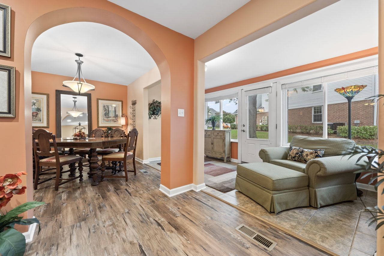 910 Persimmon Lane #A, Mount Prospect, IL 60056