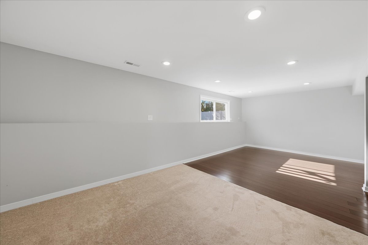 1081 Hunter Street, Lombard, IL 60148