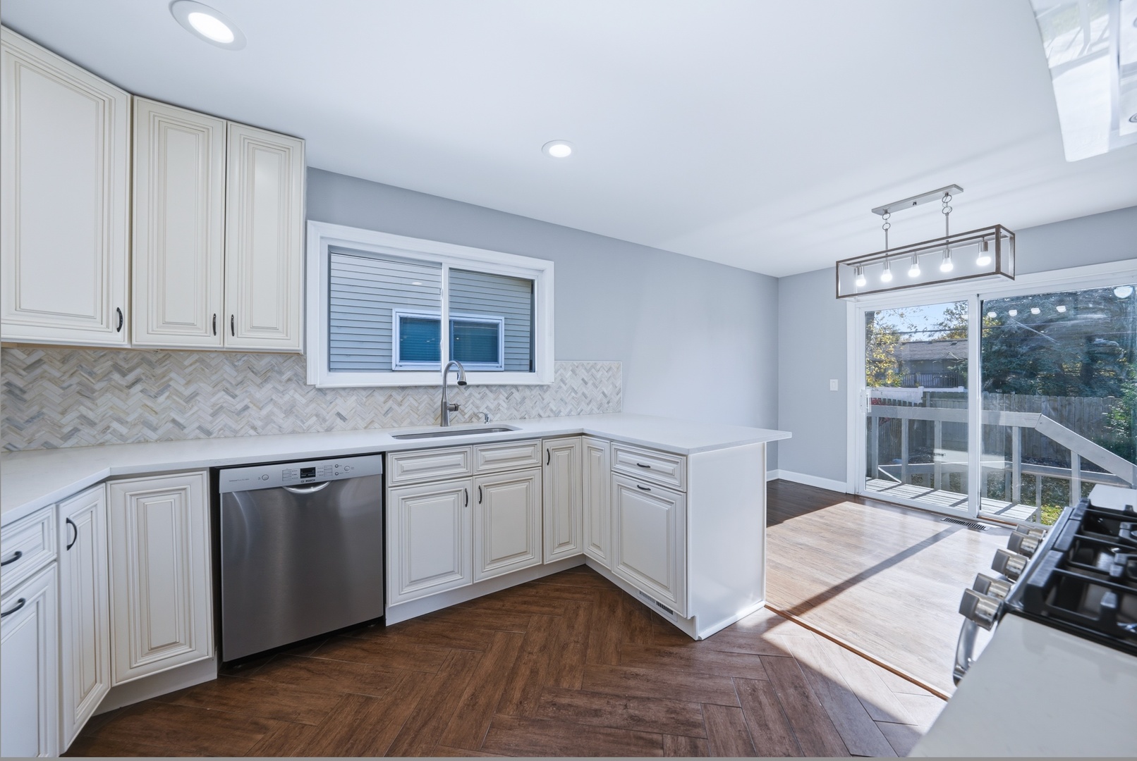 1081 Hunter Street, Lombard, IL 60148