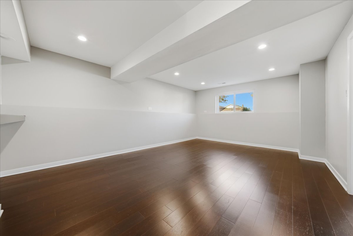 1081 Hunter Street, Lombard, IL 60148