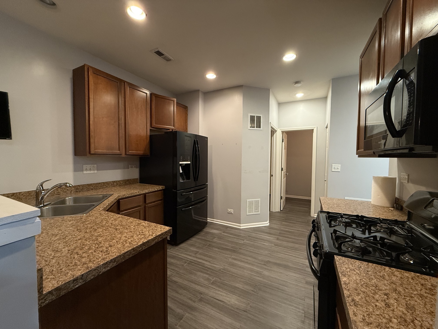 433 Acushnet Street #433, Elgin, IL 60124