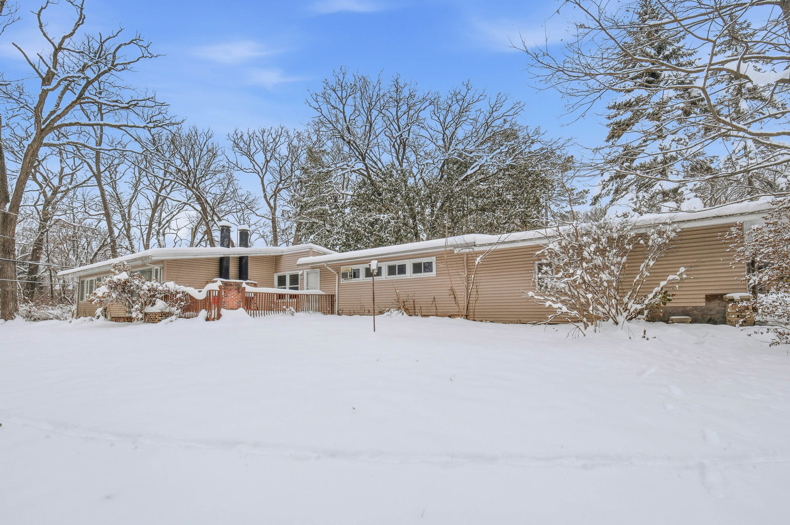 529 W Creekwood Drive, Palatine, IL 60074