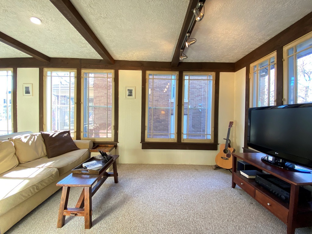 517 N Prairie Avenue, Joliet, IL 60435