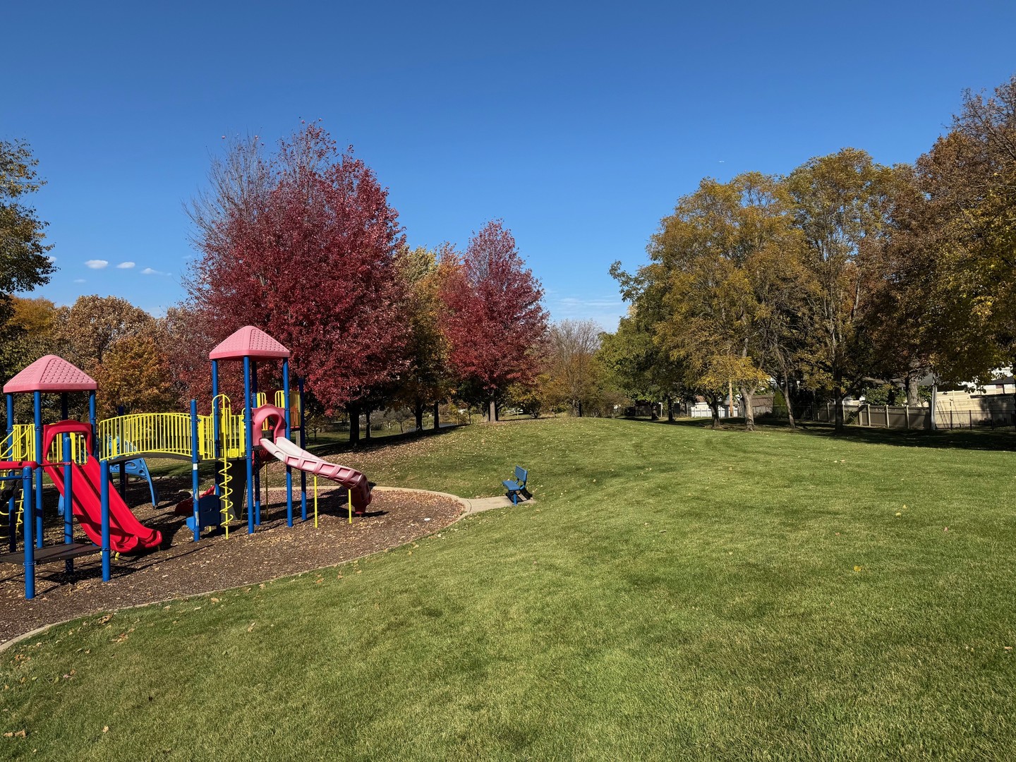 911 E Villa Drive, Des Plaines, IL 60016