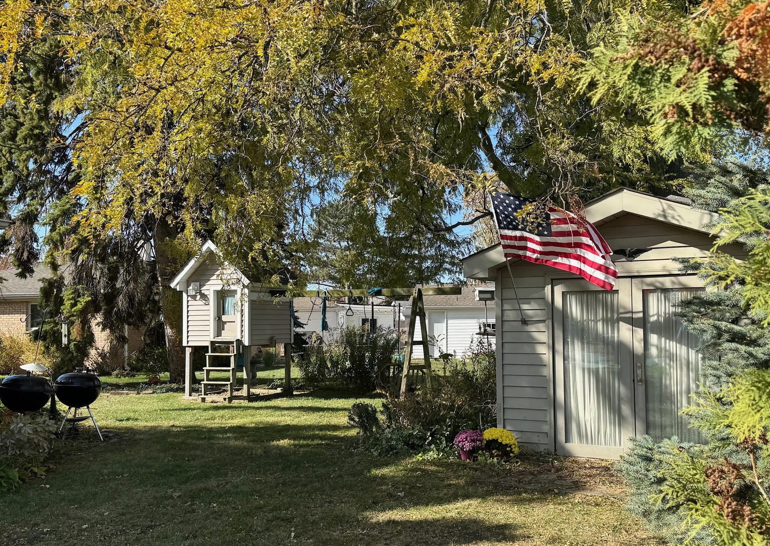 911 E Villa Drive, Des Plaines, IL 60016