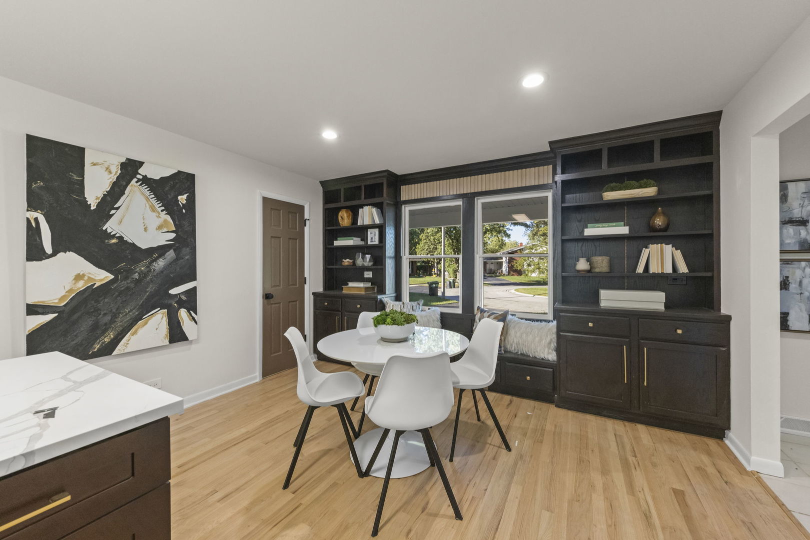 2823 Cooper Court, Woodridge, IL 60517