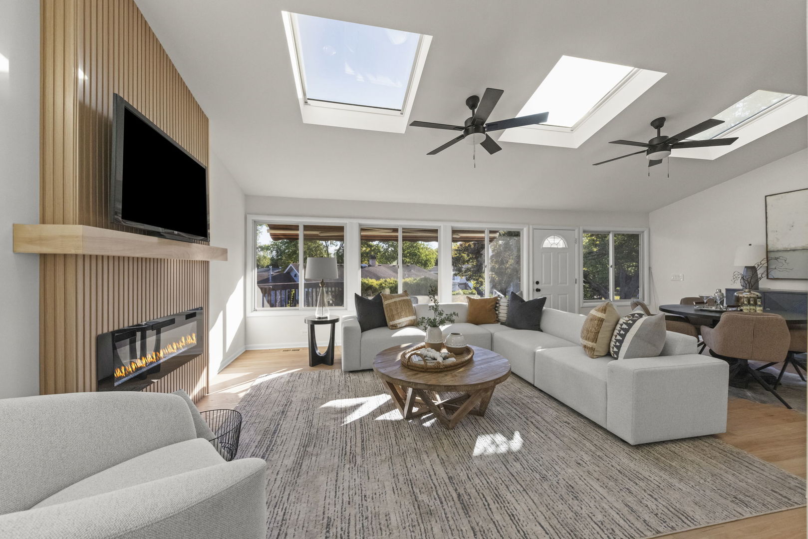 2823 Cooper Court, Woodridge, IL 60517