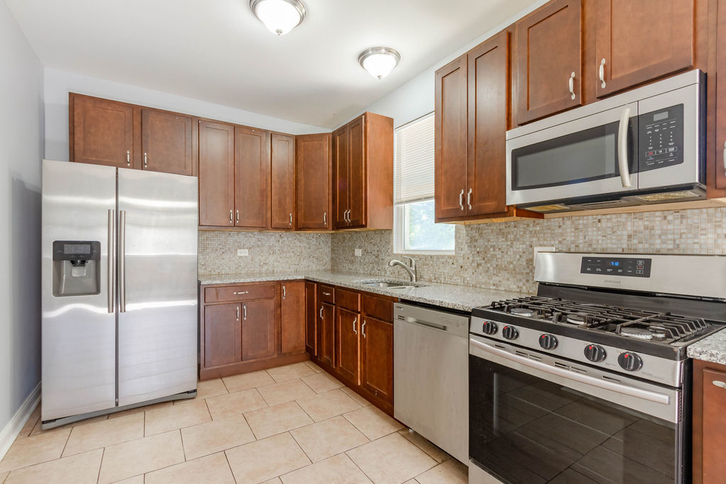 7933 S Constance Avenue, Chicago, IL 60617