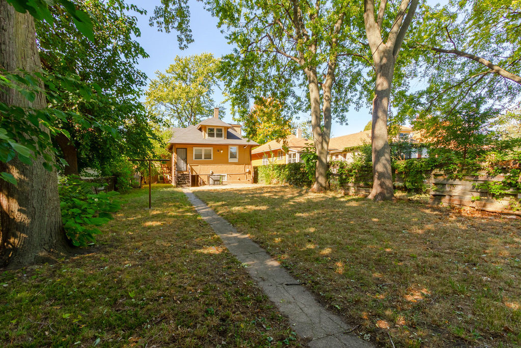 7933 S Constance Avenue, Chicago, IL 60617