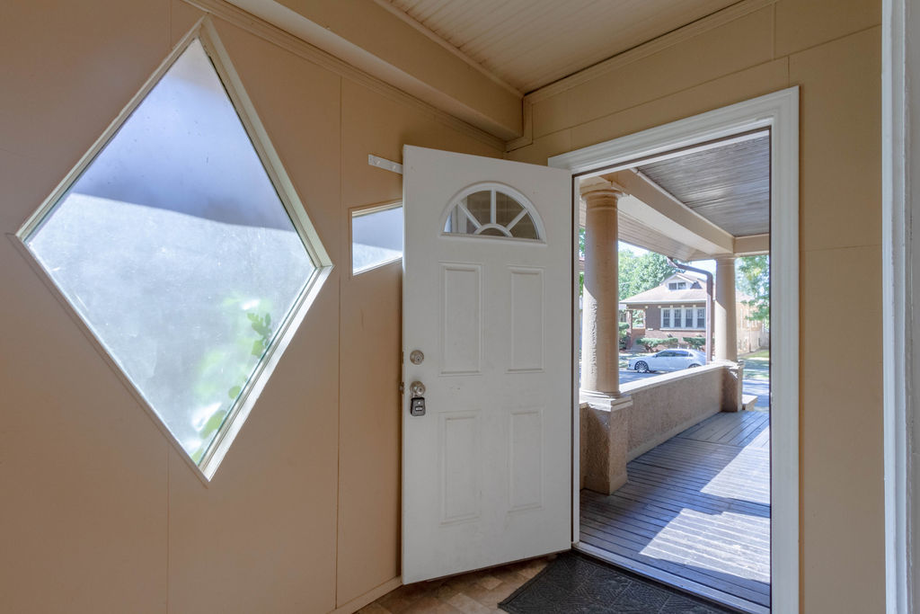 7933 S Constance Avenue, Chicago, IL 60617