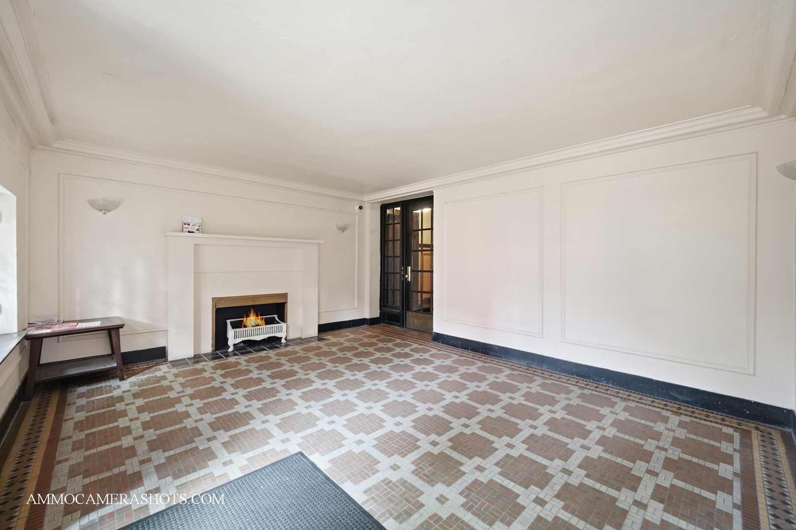 6807 S Paxton Avenue #1, Chicago, IL 60649