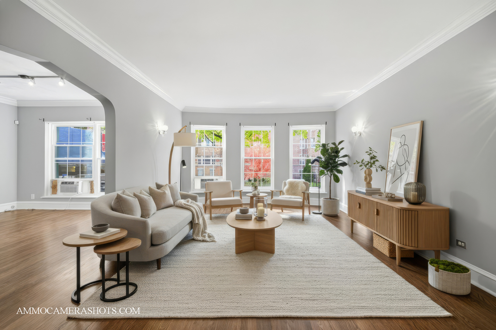 6807 S Paxton Avenue #1, Chicago, IL 60649