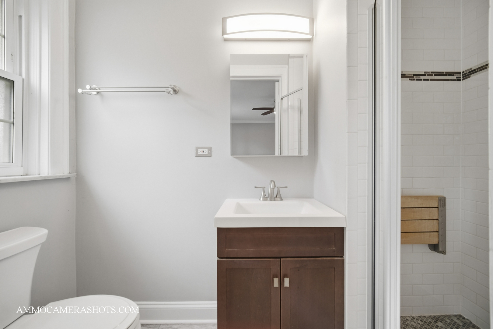 6807 S Paxton Avenue #1, Chicago, IL 60649