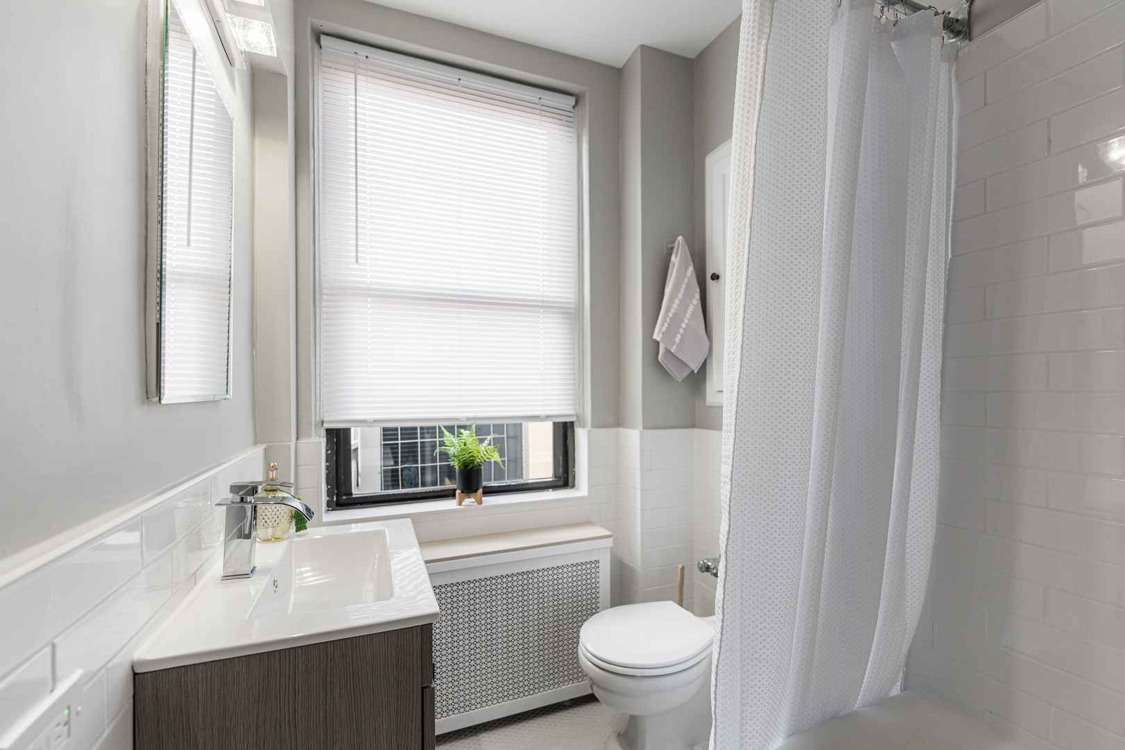 2000 N Lincoln Park West Parkway #607, Chicago, IL 60614