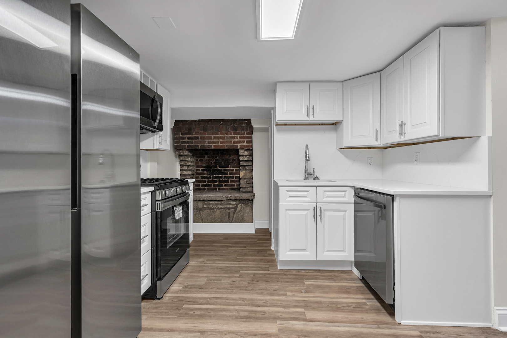 1155 Saint Johns Avenue #H, Highland Park, IL 60035