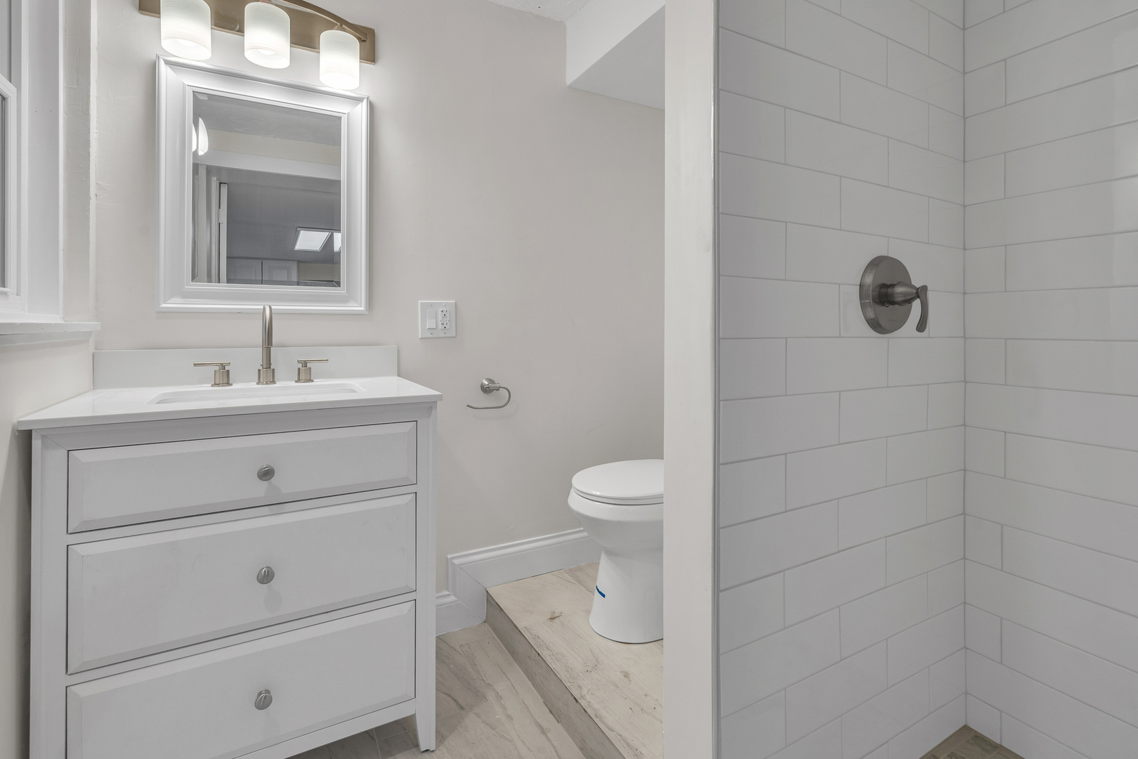 1155 Saint Johns Avenue #H, Highland Park, IL 60035