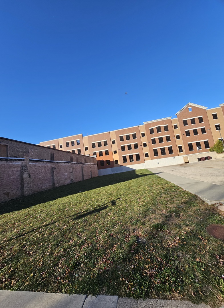 216 Prairie Street, Elgin, IL 60120