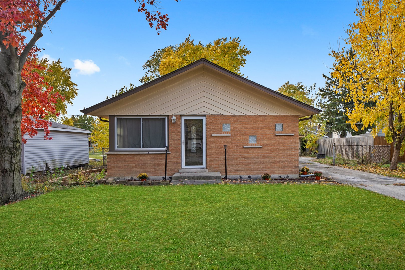 7228 S Oketo Avenue, Bridgeview, IL 60455