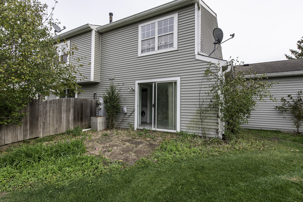 542 Normandie Lane, Round Lake Beach, IL 60073