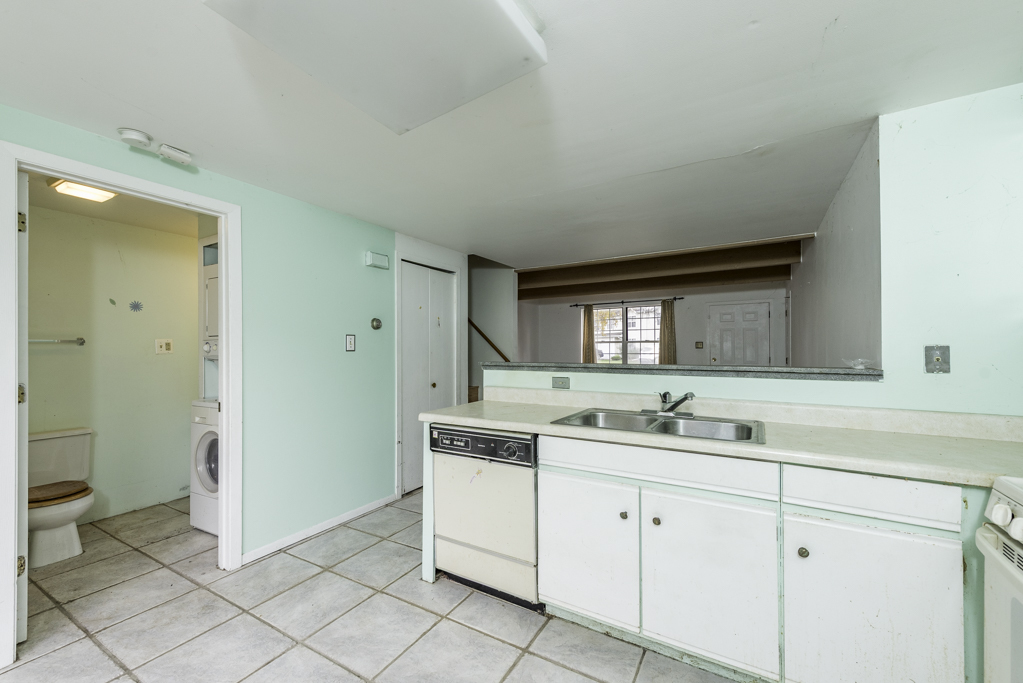 542 Normandie Lane, Round Lake Beach, IL 60073