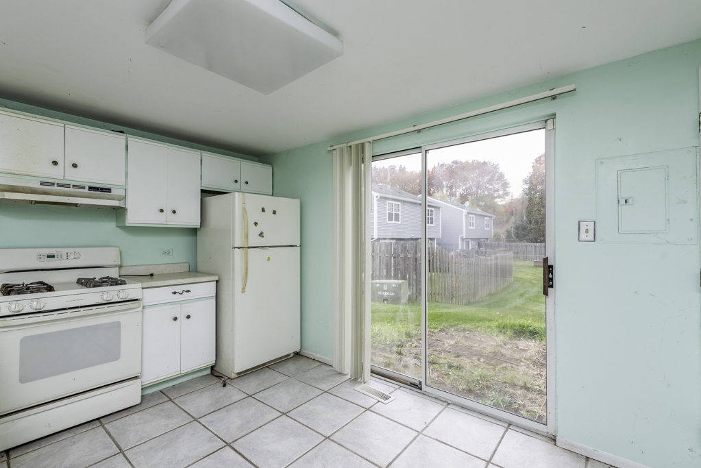 542 Normandie Lane, Round Lake Beach, IL 60073