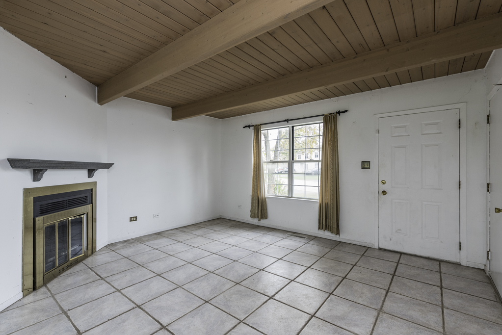 542 Normandie Lane, Round Lake Beach, IL 60073