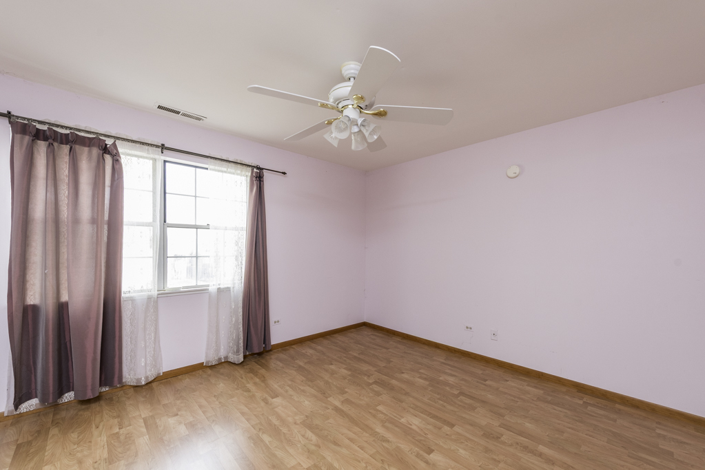 542 Normandie Lane, Round Lake Beach, IL 60073