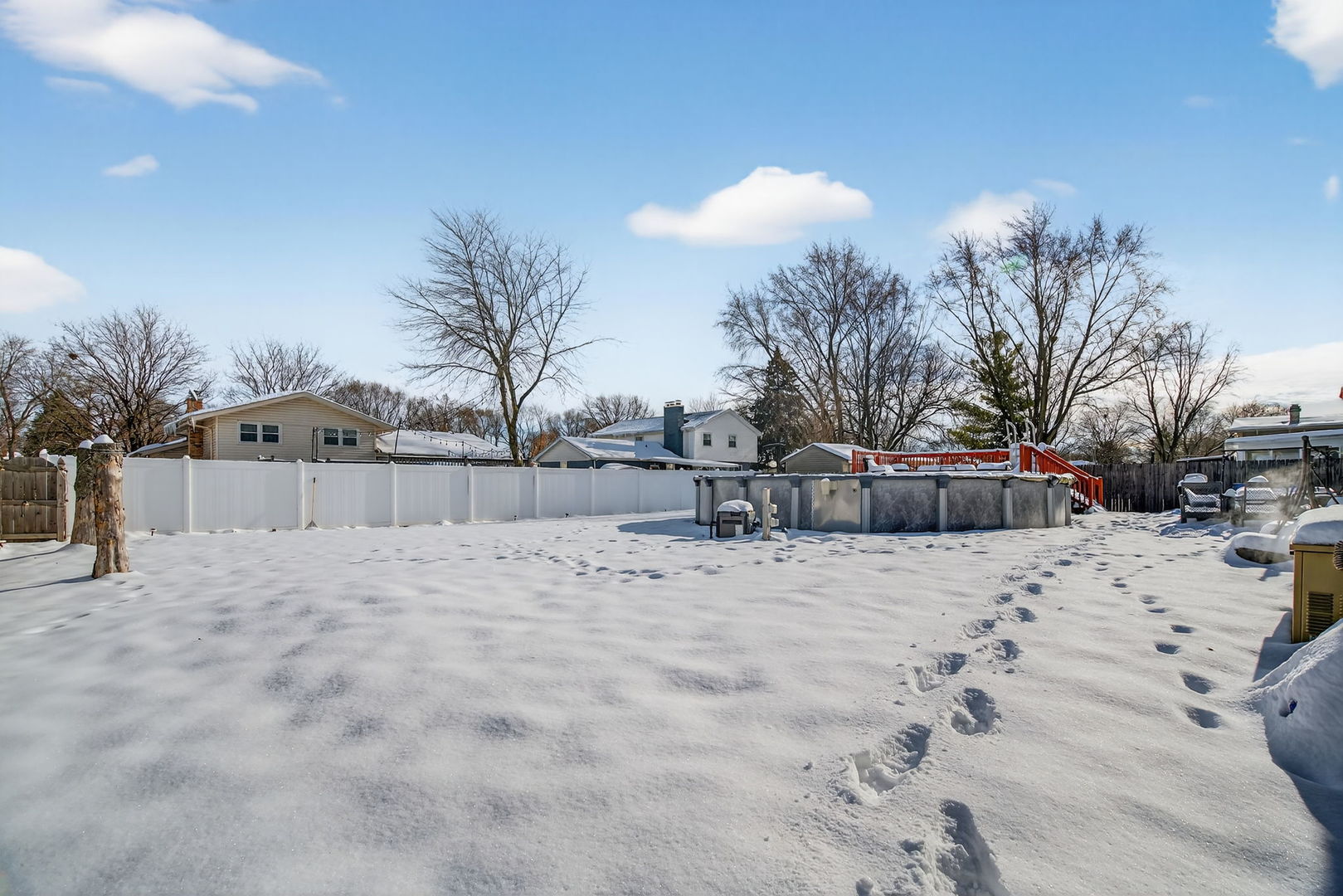 616 Ca Crest Drive, Shorewood, IL 60404