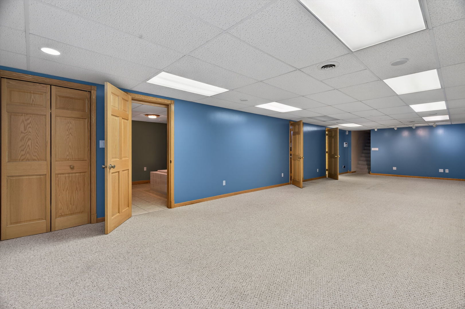 616 Ca Crest Drive, Shorewood, IL 60404