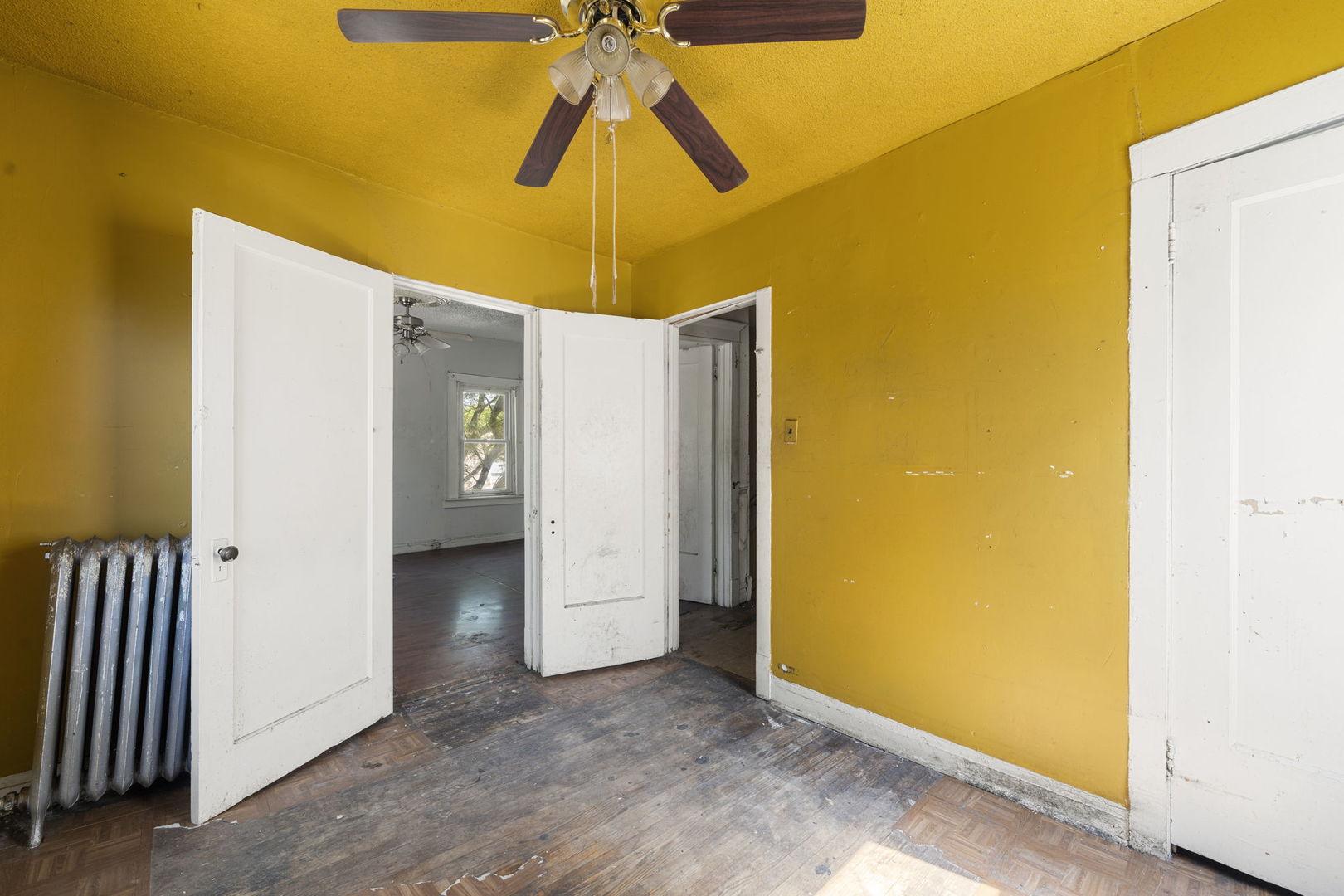 1059 N Lorel Avenue, Chicago, IL 60651