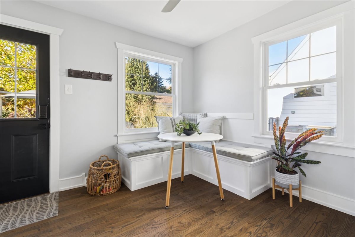 746 N Pine Avenue, Arlington Heights, IL 60004