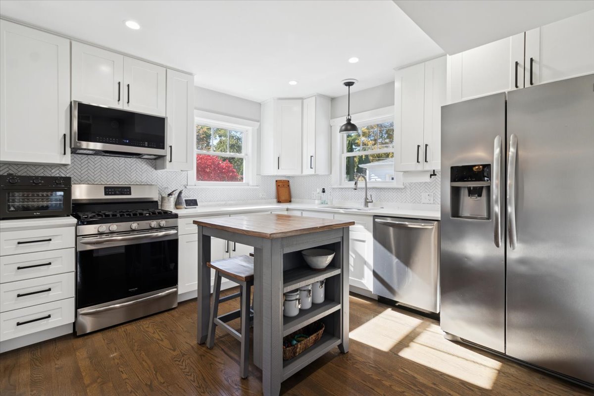 746 N Pine Avenue, Arlington Heights, IL 60004