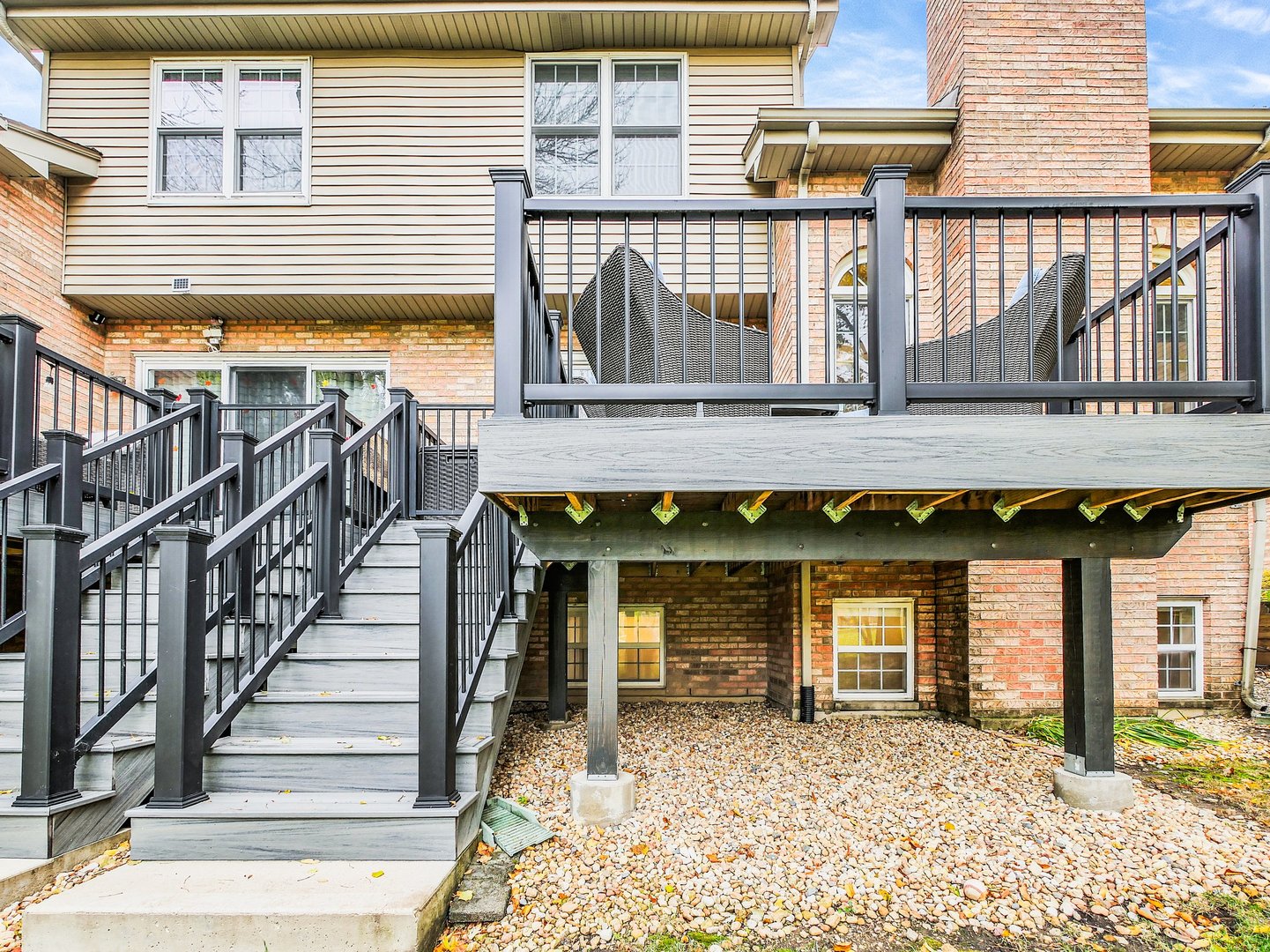 853 Rosebud Court, Roselle, IL 60172