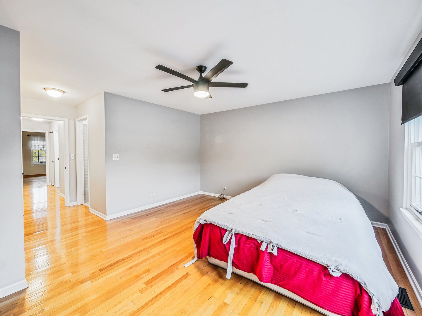 853 Rosebud Court, Roselle, IL 60172