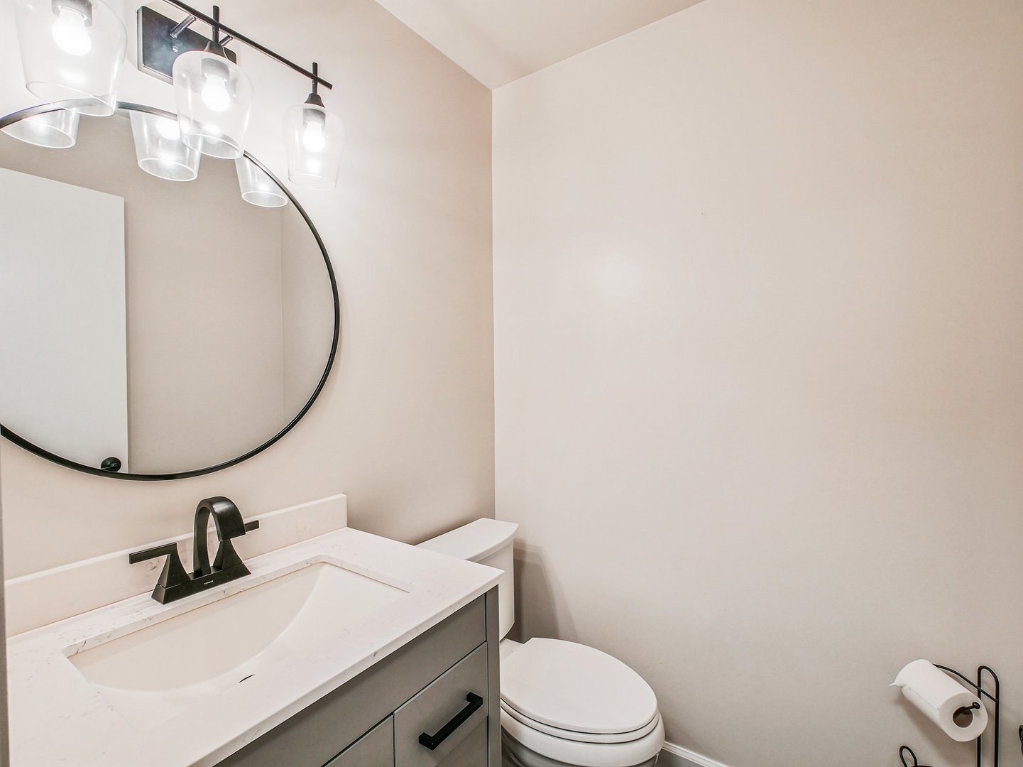 853 Rosebud Court, Roselle, IL 60172