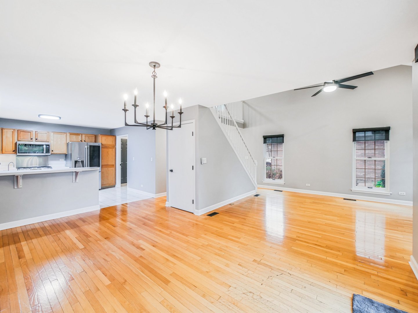 853 Rosebud Court, Roselle, IL 60172