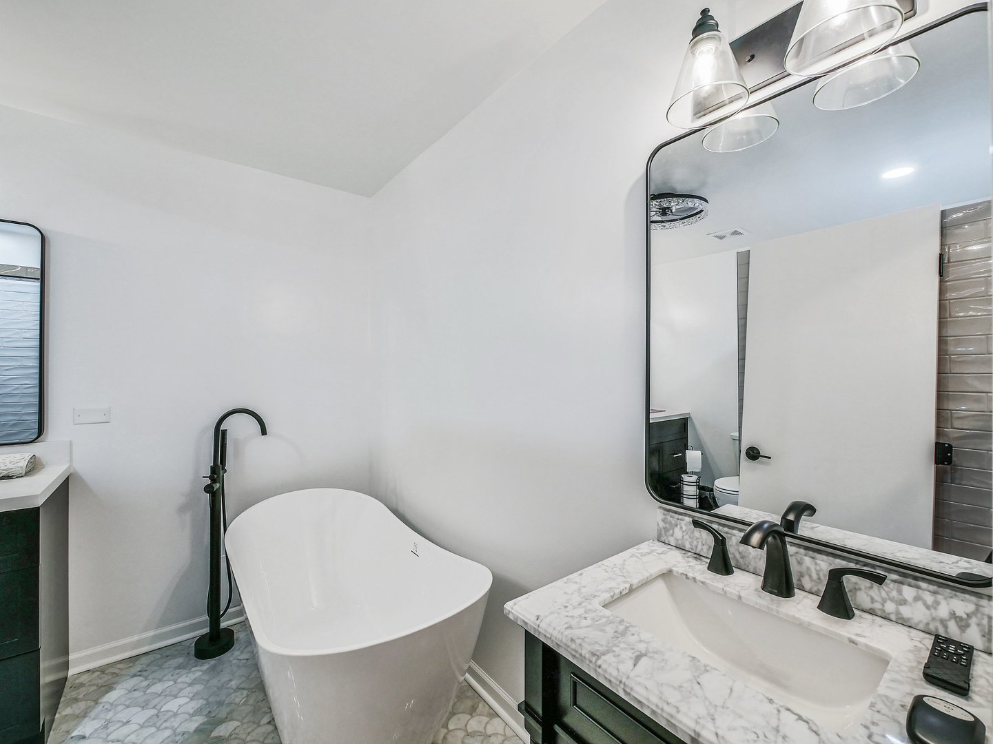 853 Rosebud Court, Roselle, IL 60172