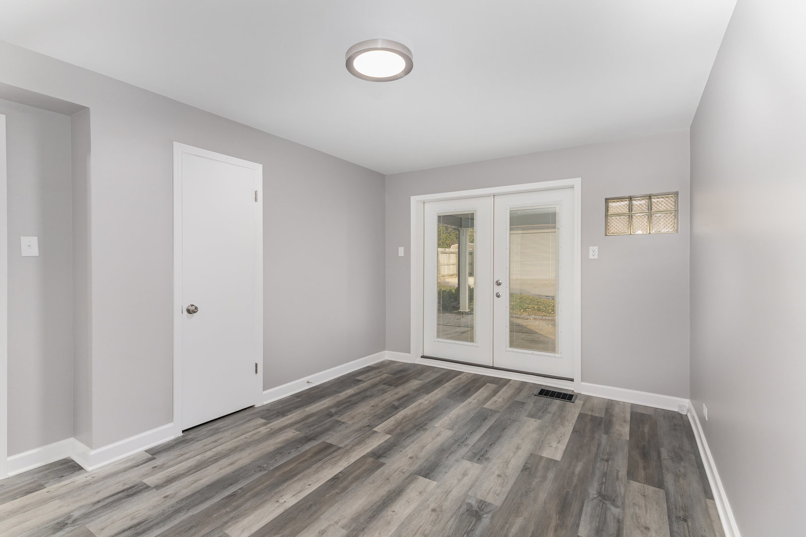 11733 S Sacramento Drive, Merrionette Park, IL 60803