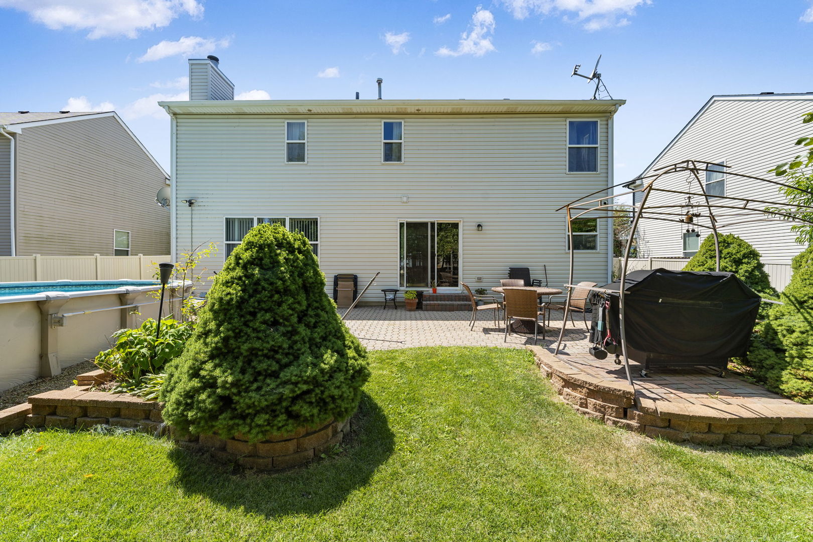 1300 Cambria Drive, Joliet, IL 60431