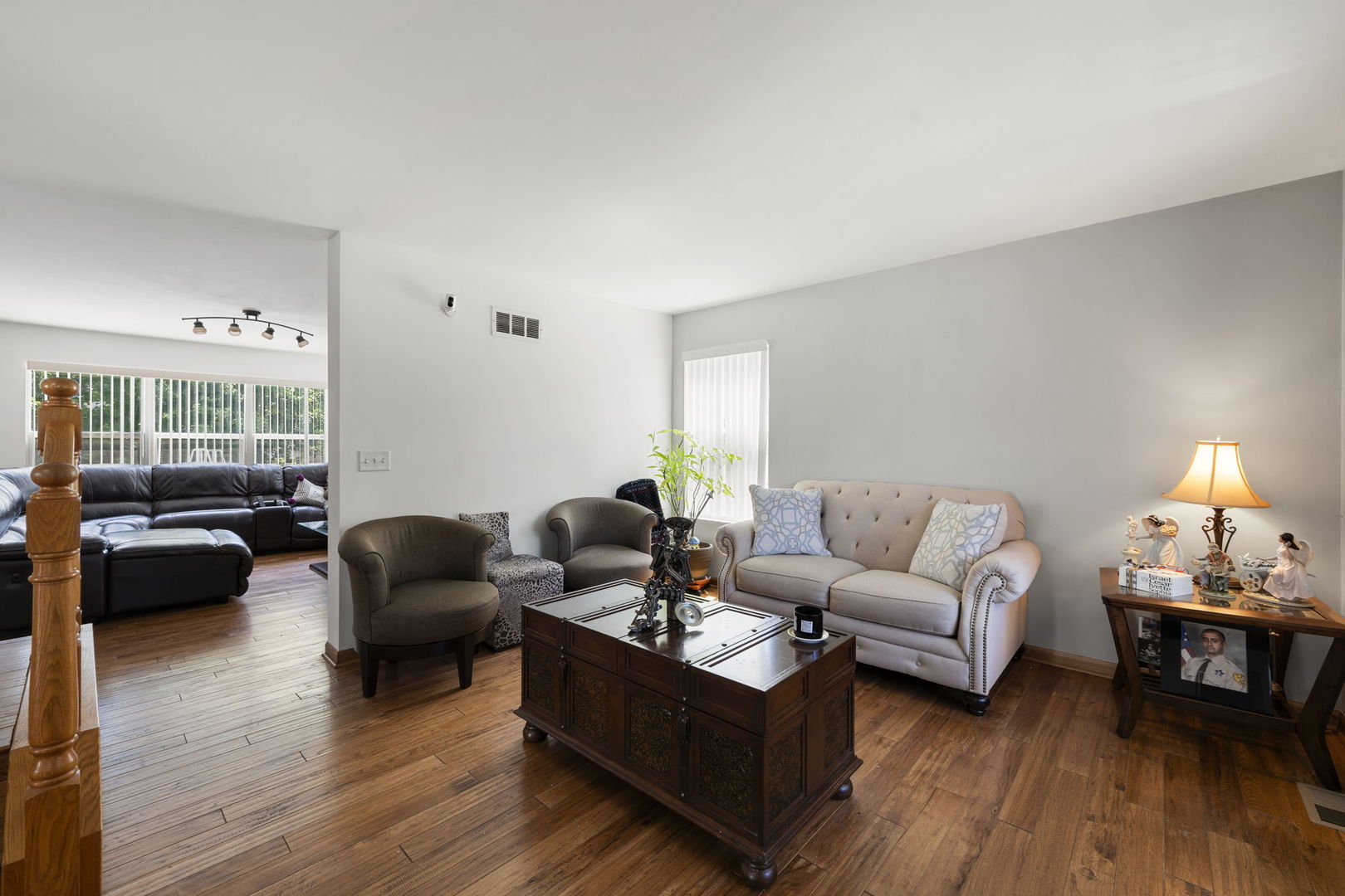 1300 Cambria Drive, Joliet, IL 60431