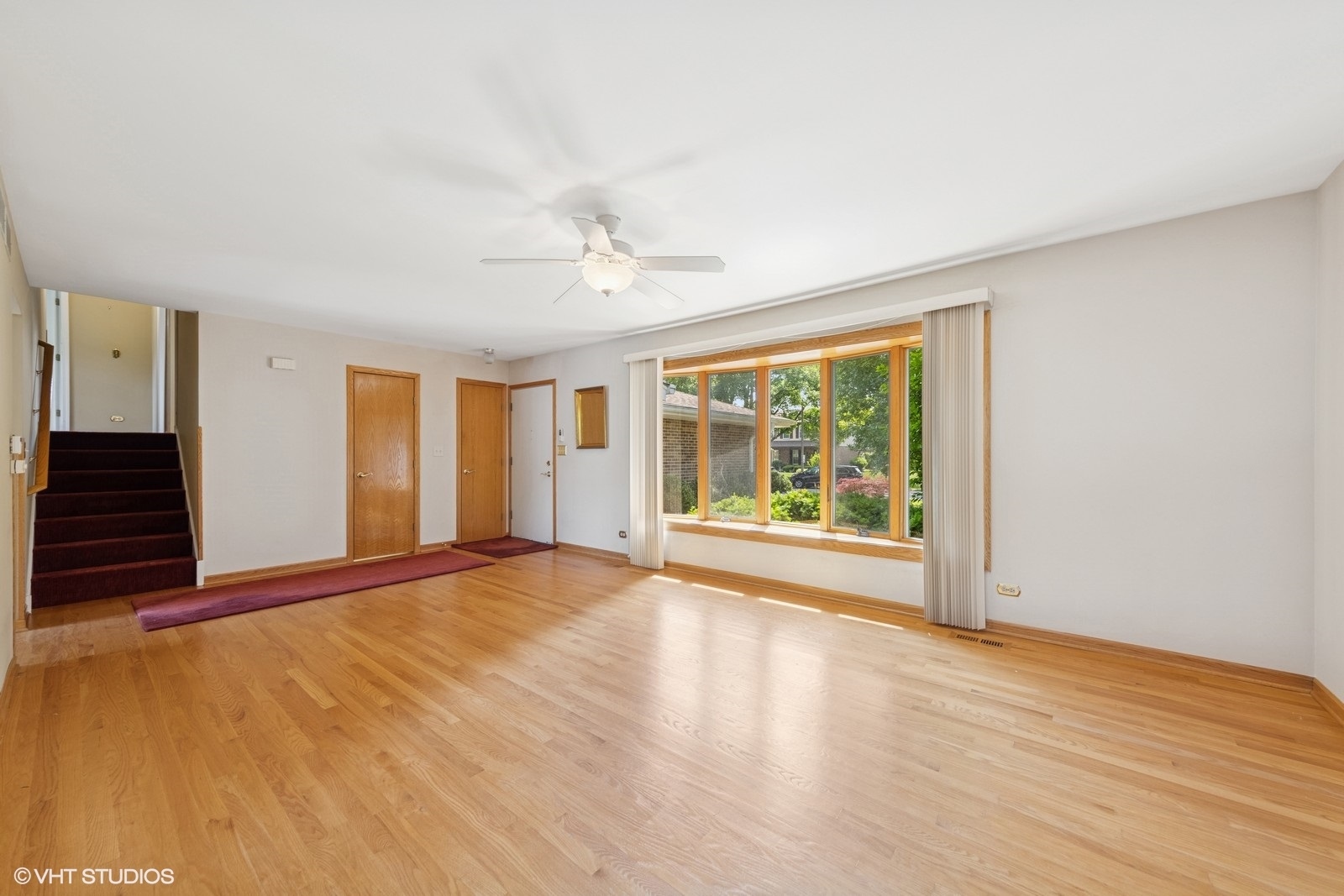 7769 Danbury Drive, Darien, IL 60561