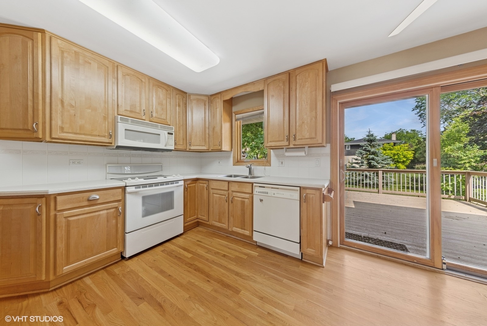 7769 Danbury Drive, Darien, IL 60561