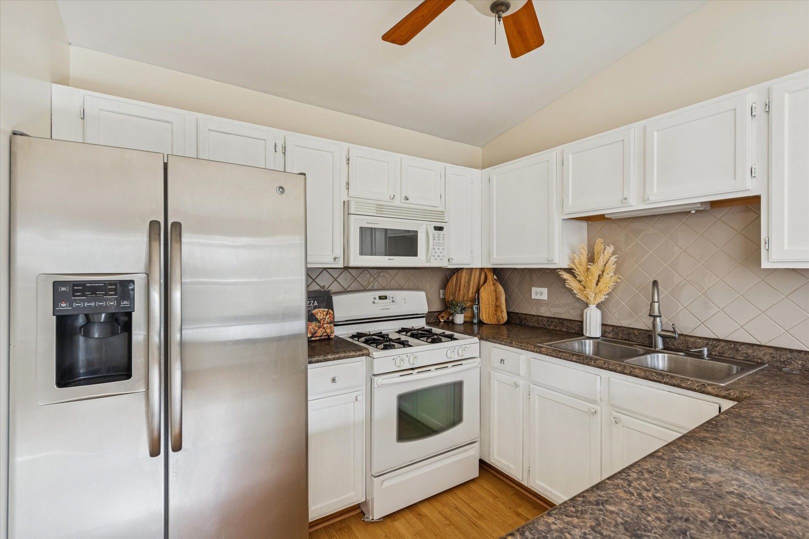 1101 YORKSHIRE Court #C, Elgin, IL 60120