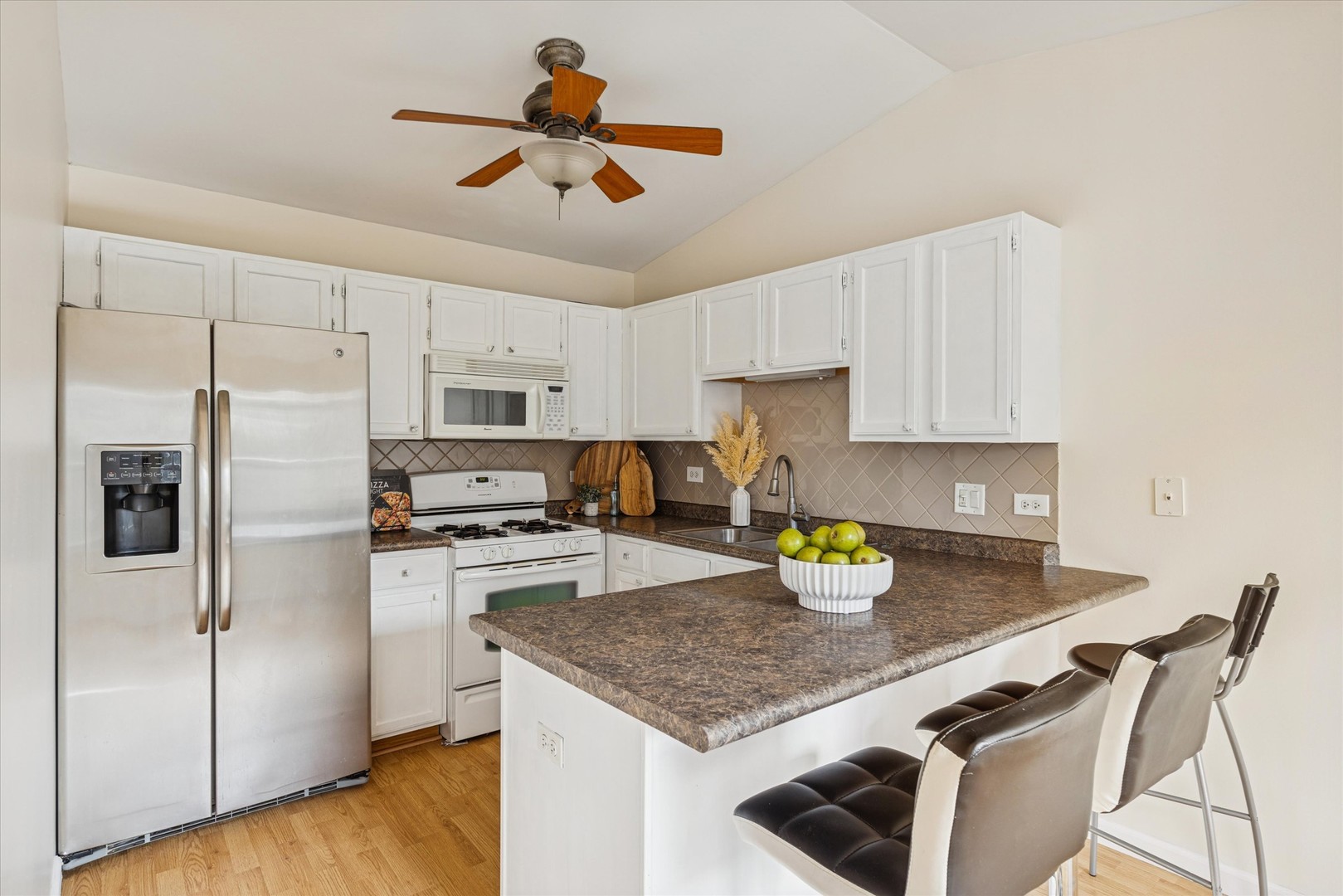 1101 YORKSHIRE Court #C, Elgin, IL 60120