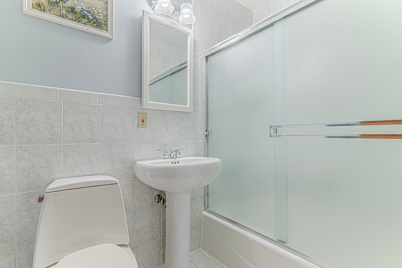 658 Illinois Boulevard, Hoffman Estates, IL 60169