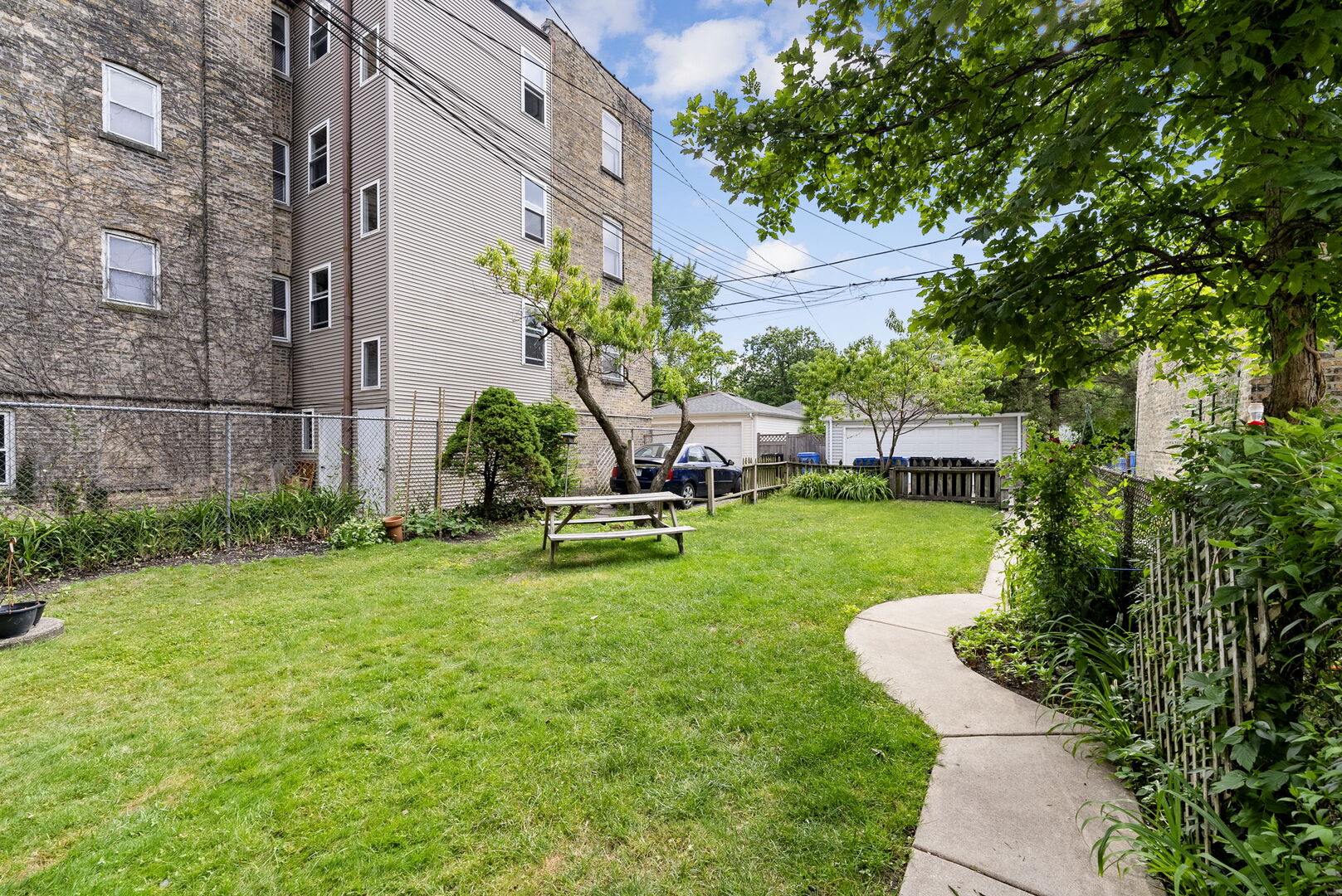 5706 N Saint Louis Avenue, Chicago, IL 60659