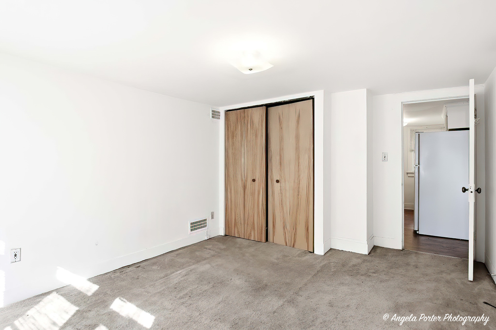 814 N River Road, McHenry, IL 60051