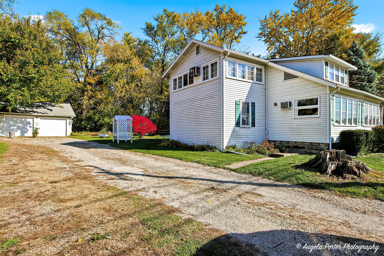 814 N River Road, McHenry, IL 60051