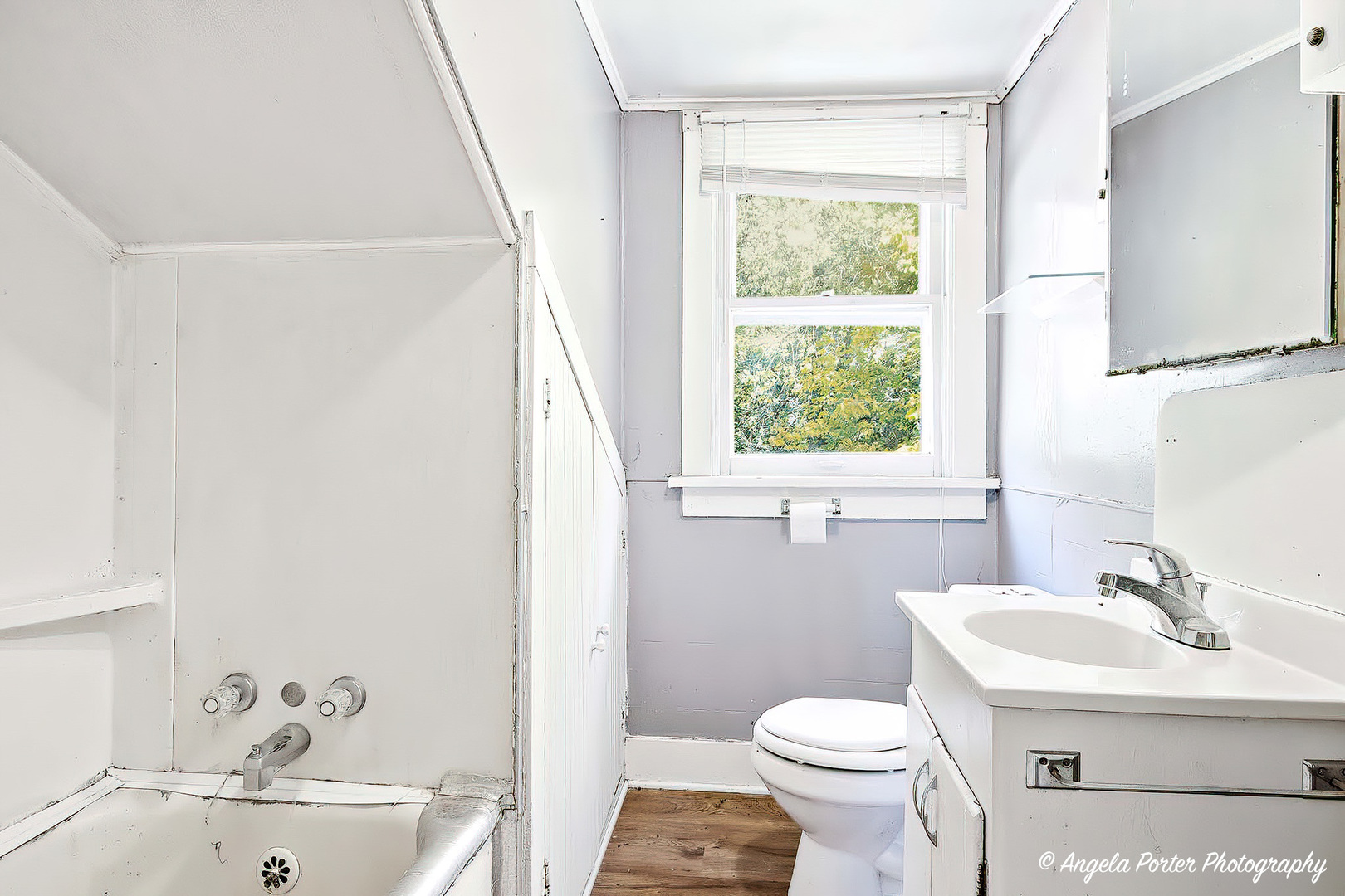 814 N River Road, McHenry, IL 60051